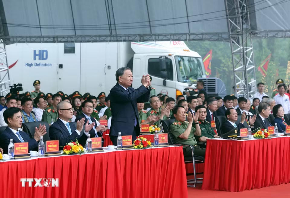 Tổng Bí thư, Chủ tịch nước Tô Lâm dự Lễ kỷ niệm 72 năm Ngày Bác Hồ về thăm Đền Hùng và khánh thành Tượng đài “Bác Hồ với Ngày hội non sông”. (Ảnh: Thống Nhất/TTXVN)