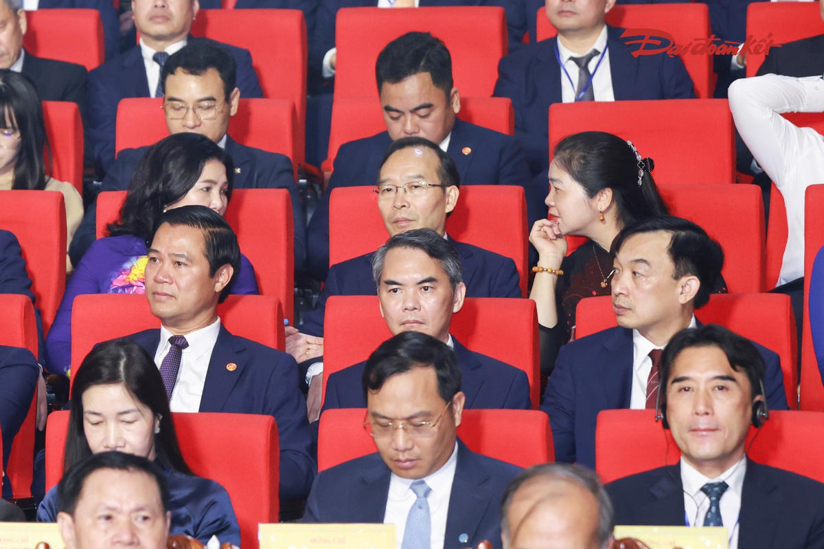 Các đại biểu tham dự buổi lễ. Ảnh: Quang Vinh