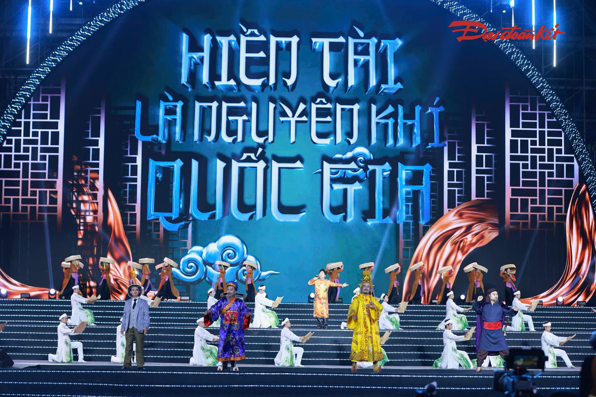 Rực rỡ chương trình nghệ thuật “Mạch nguồn Kinh Bắc - Vươn cao thời đại" chào mừng thành lập thành phố Bắc Ninh 