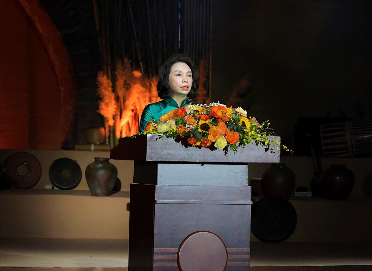 Phát biểu tại chương trình, Phó Chủ tịch UBND TP. Hà Nội Vũ Thu Hà nhấn mạnh: Từ ý tưởng sử dụng Đất – Nước – Lửa làm hệ biểu tượng xuyên suốt, chương trình “Thanh âm Gốm” được dàn dựng như một hành trình trải nghiệm liền mạch của các hoạt động kết nối ký ức. Sự thành công của hai đêm “hội làng” đặc biệt vào ngày 19 và 20/9 ngay tại làng nghề gốm Bát Tràng, Hà Nội, đưa khán giả đến gần hơn với một di sản đang sống.