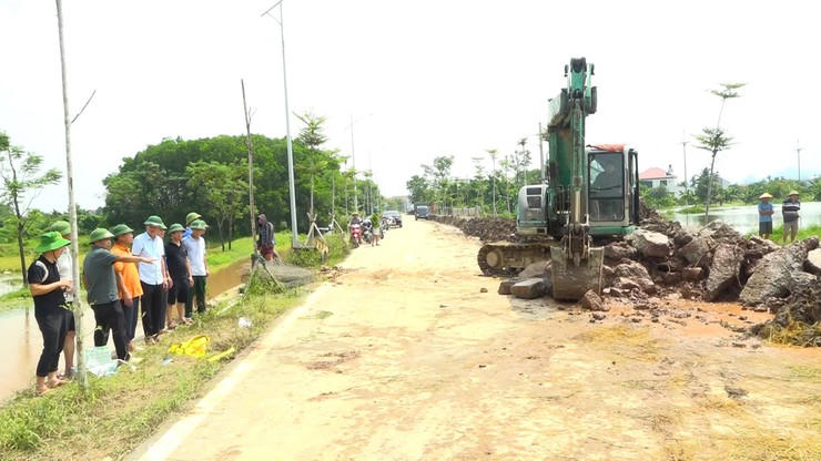 Trong những ngày tới, xã Hồng Sơn tiếp tục theo dõi chặt chẽ diễn biến mưa lũ, mực nước các sông, kiểm tra các vị trí xung yếu, duy trì lực lượng và phương tiện trực sẵn sàng ứng phó. Ảnh: HS