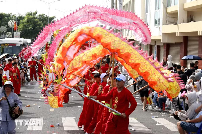 Bộ Nội vụ đề xuất phương án nghỉ đúng 1 ngày vào thứ Ba ngày 24/11, không hoán đổi thêm ngày làm việc. (Ảnh: Hồng Hiếu/TTXVN).