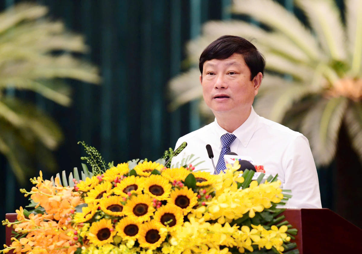 Ông Võ Văn Minh - Chủ tịch HĐND TPHCM phát biểu khai mạc kỳ họp. Ảnh: Q.Đ