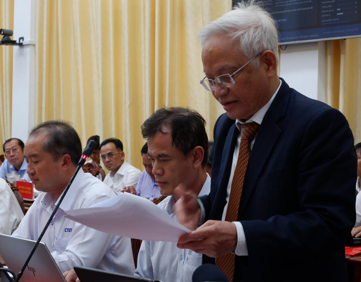PGS.TS Đào Duy Huân, Phó Hiệu trưởng, Trường Đại học Nam Cần Thơ góp ý vào dự thảo Nghị định. (Ảnh: Diệu Hoà)