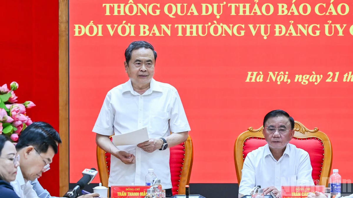 Chủ tịch Quốc hội Trần Thanh Mẫn, Trưởng Đoàn Kiểm tra, giám sát số 220, phát biểu mở đầu hội nghị. (Ảnh: DUY LINH)