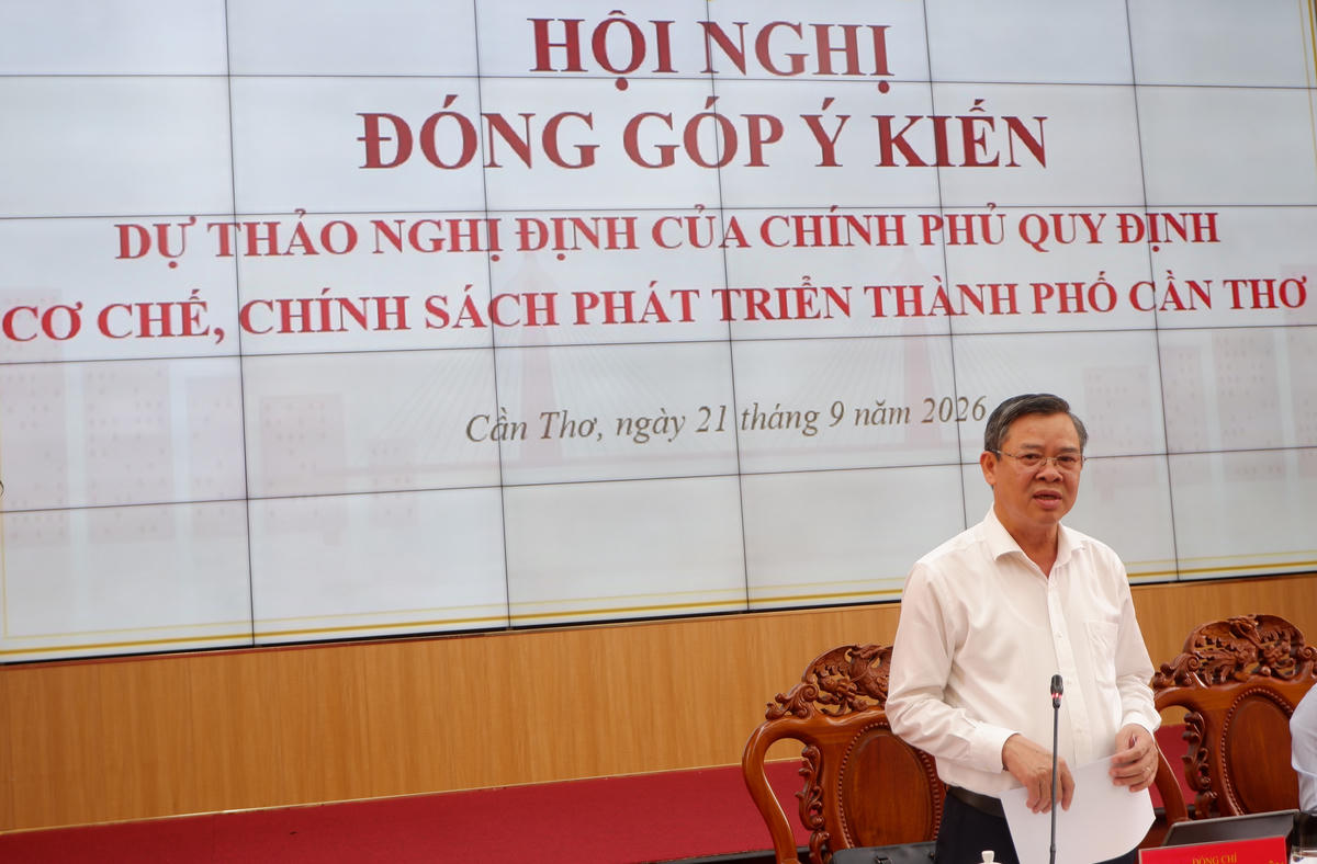 Ông Trương Cảnh Tuyên, Phó Bí thư Thành uỷ, Chủ tịch UBND TP Cần Thơ phát biểu. (Ảnh: Diệu Hoà)