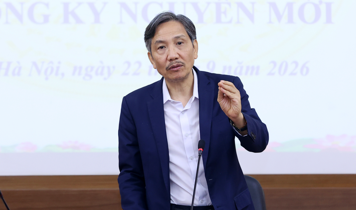 TS. Trần Anh Tuấn phát biểu. Ảnh: Văn Điệp