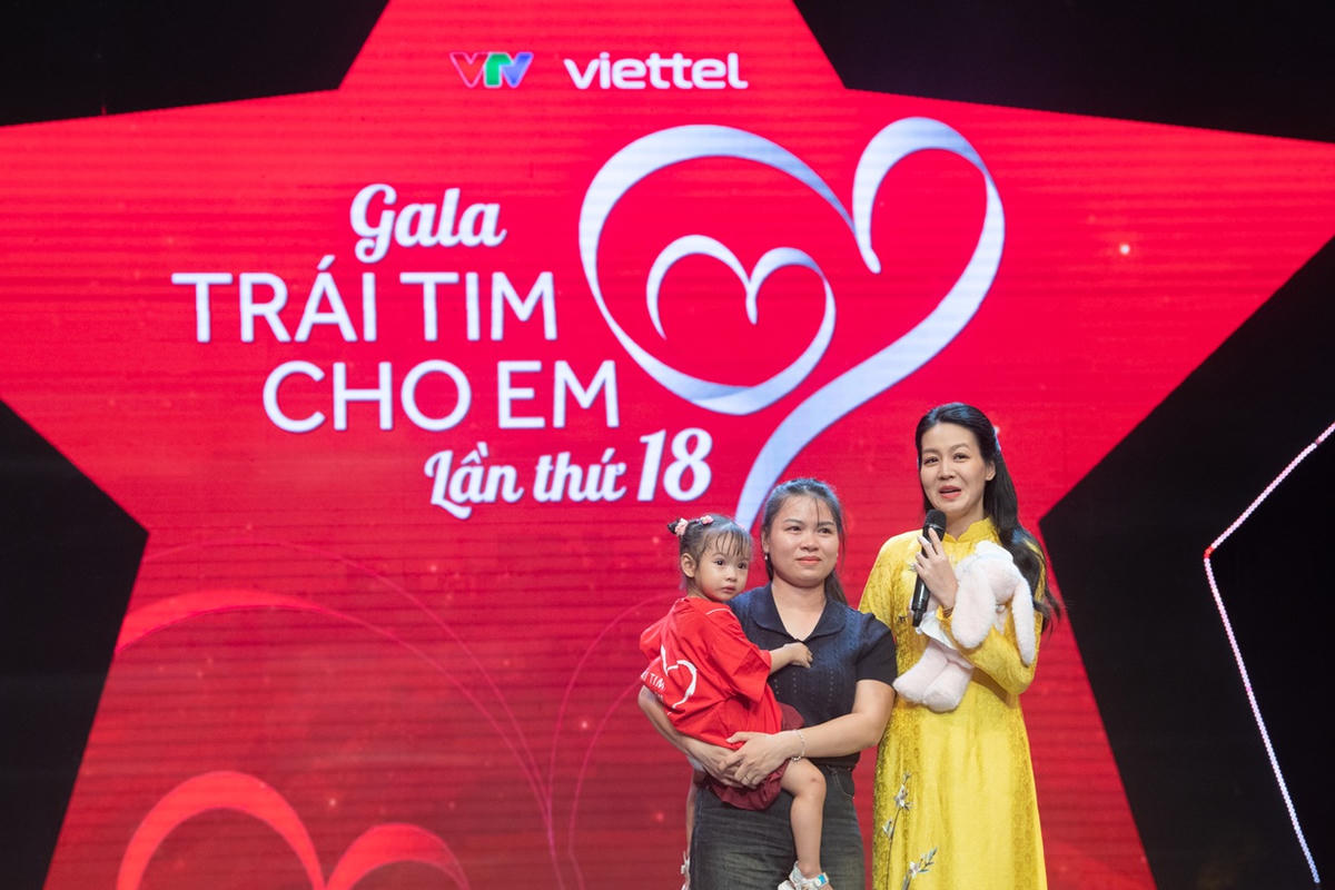 Gala Trái tim cho em quyên góp được gần 10 tỷ đồng để tiếp tục hỗ trợ các em mắc tim bẩm sinh với hoàn cảnh khó khăn.