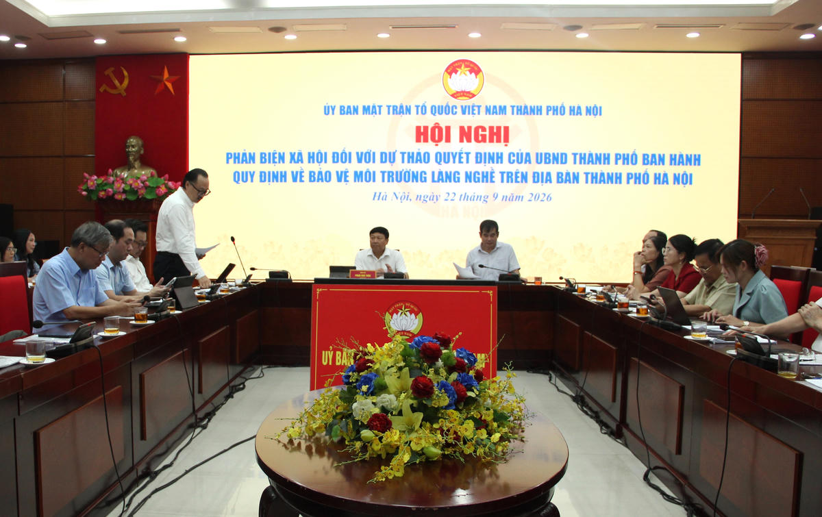 Quang cảnh hội nghị phản biện. Ảnh: