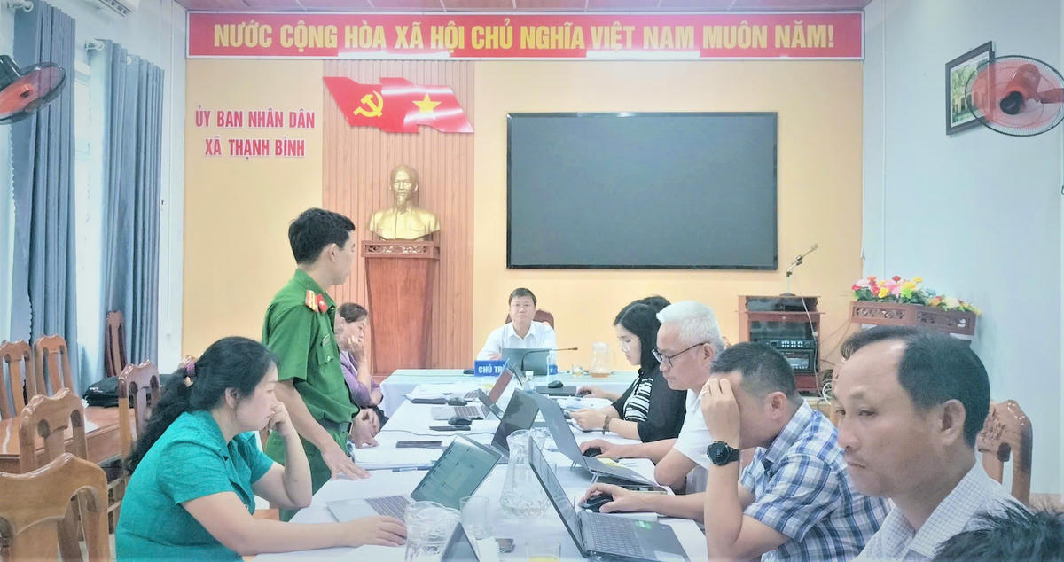 UBND xã Thạnh Bình họp công tác chuẩn bị kỷ niệm 150 Ngày sinh cụ Huỳnh Thúc Kháng. Ảnh: CĐ.