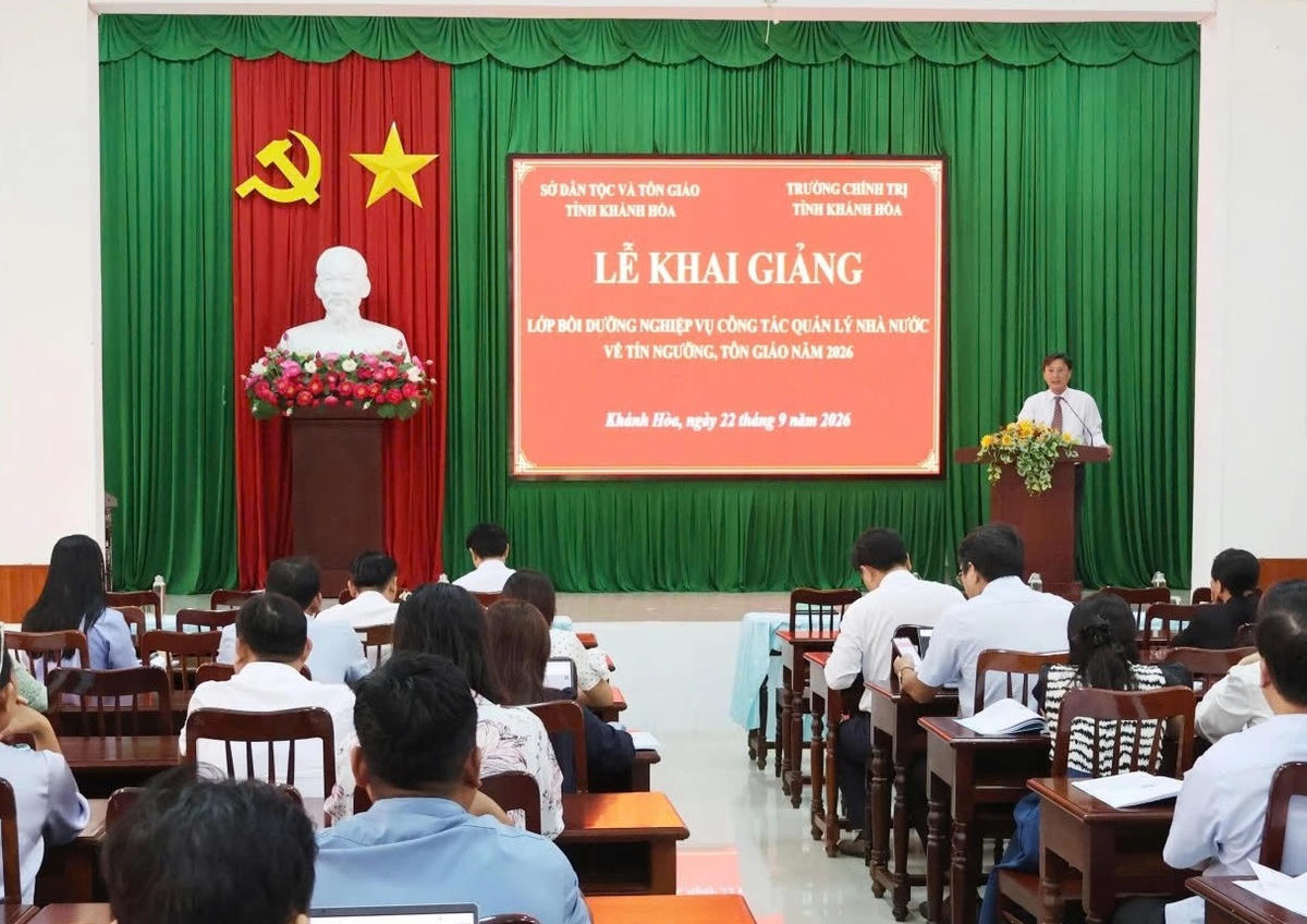 Quang cảnh lễ khai giảng lớp bồi dưỡng nghiệp vụ công tác quản lý nhà nước về tín ngưỡng, tôn giáo năm 2026.