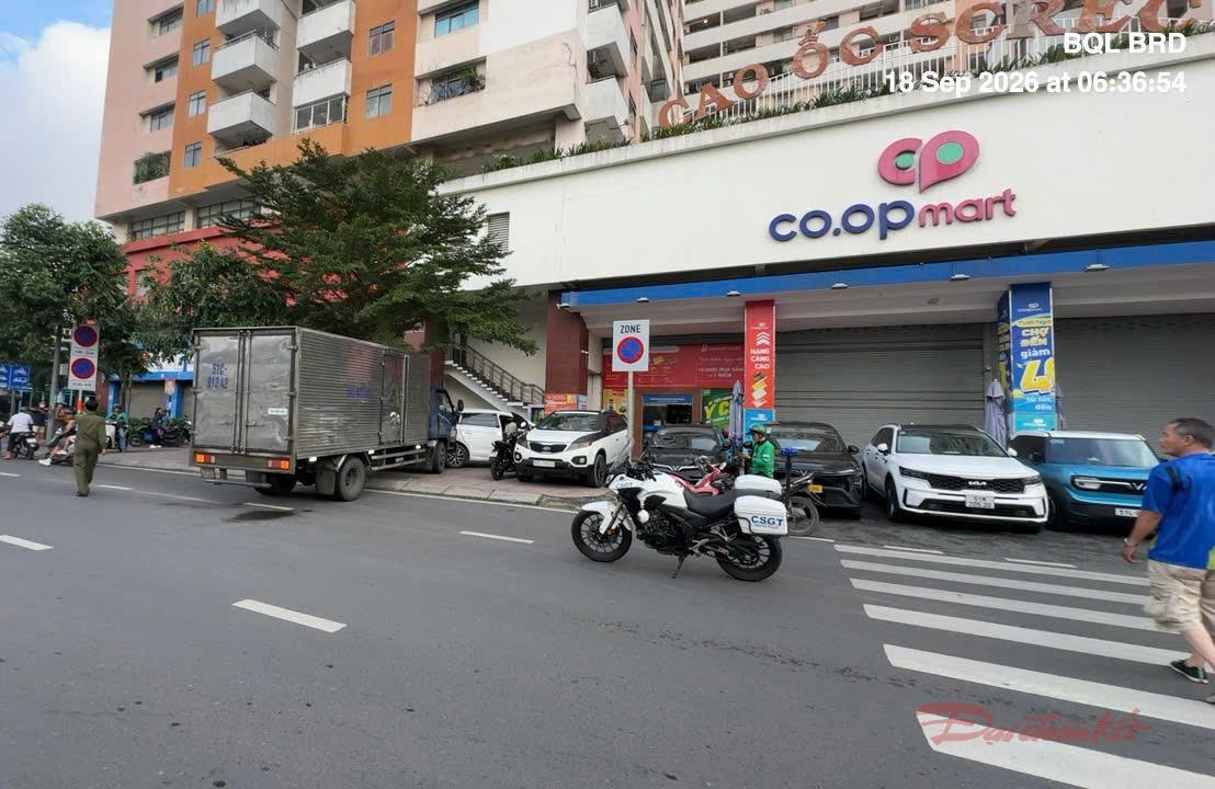 Cư dân chung cư Screc mong muốn vịnh đậu xe được sử dụng đúng chức năng, bảo đảm an ninh trật tự, an toàn giao thông cho cư dân chung cư. Ảnh: H.Phúc.