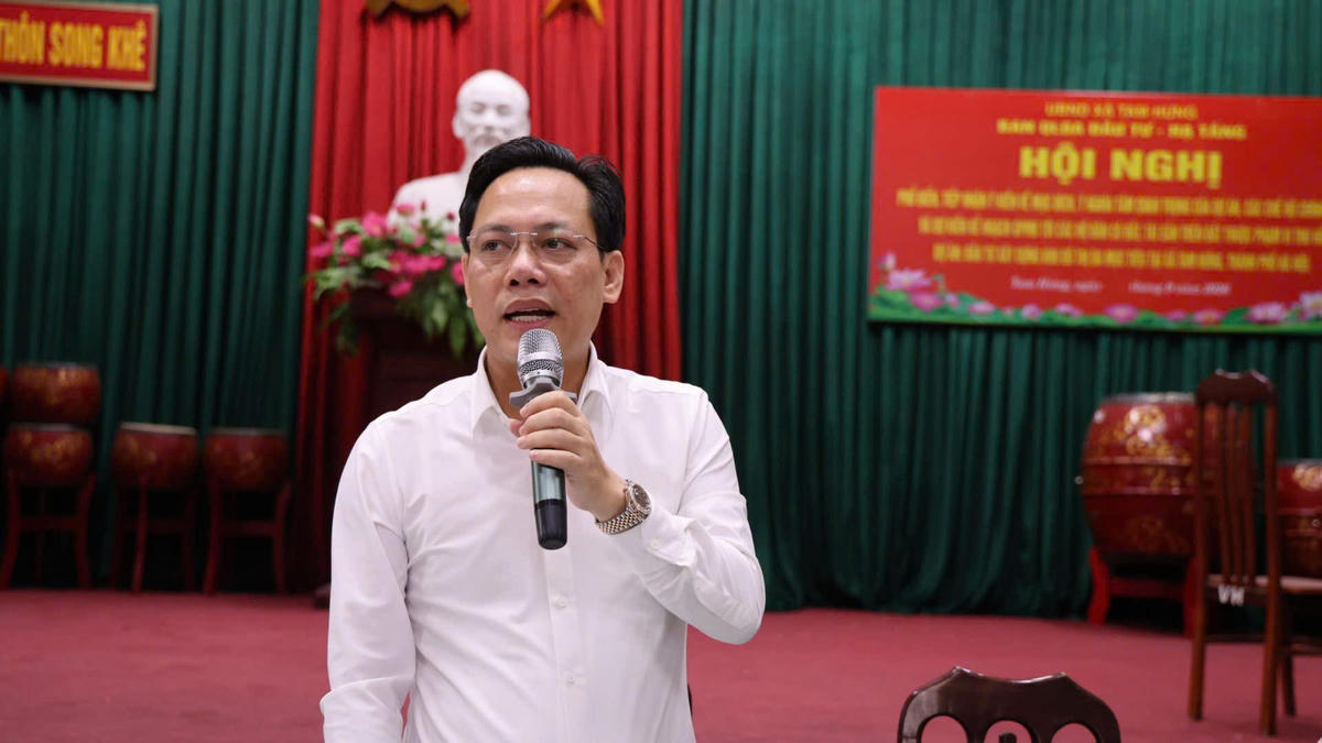 Sáng 23/9, UBND xã Tam Hưng tổ chức hội nghị họp dân thôn Song Khê về công tác GPMB Dự án đầu tư xây dựng Khu đô thị đa mục tiêu tại xã Bình Minh, xã Tam Hưng, thành phố Hà Nội.Ảnh: T.H