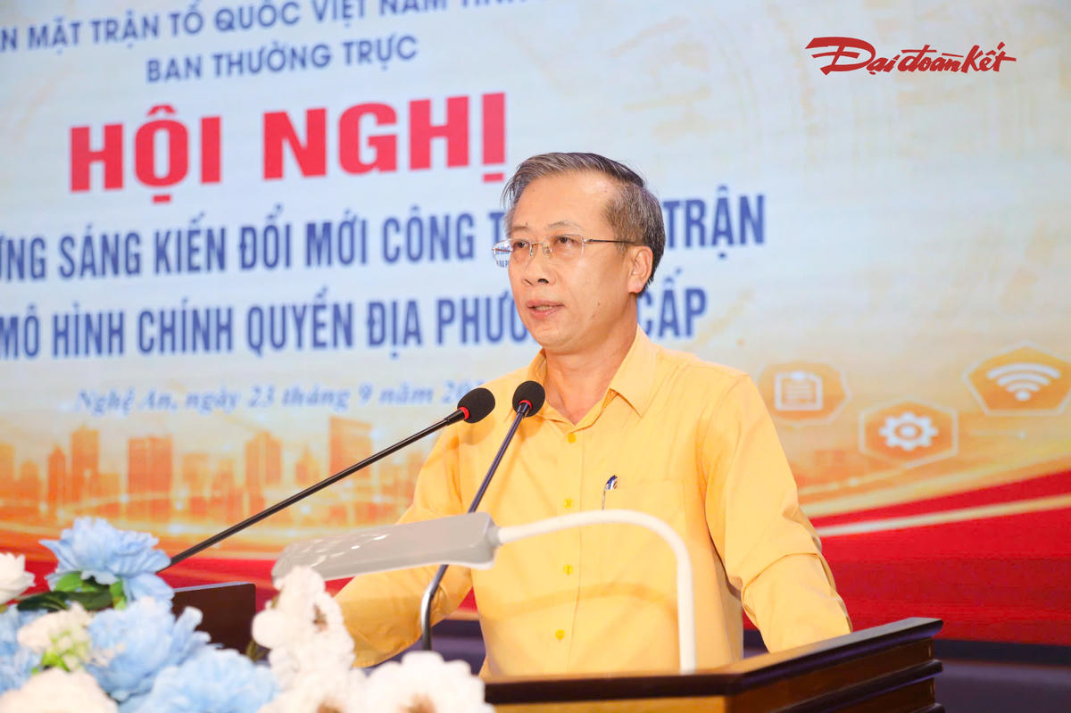 Ông Nguyễn Đức Thành, Phó Chủ tịch Uỷ ban MTTQ tỉnh phát biểu khái quát về phong trào sáng kiến đổi mới công tác Mặt trận. Ảnh: Điền Bắc