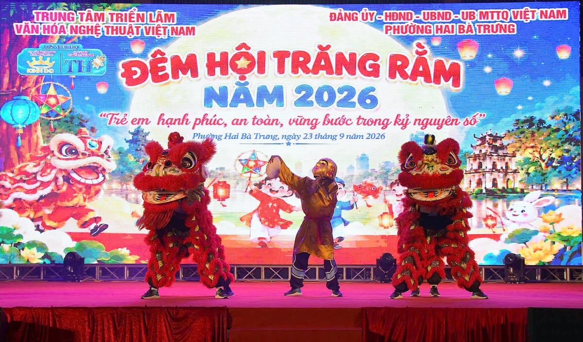 Rộn ràng sắc màu truyền thống trong đêm hội Trung thu 2026