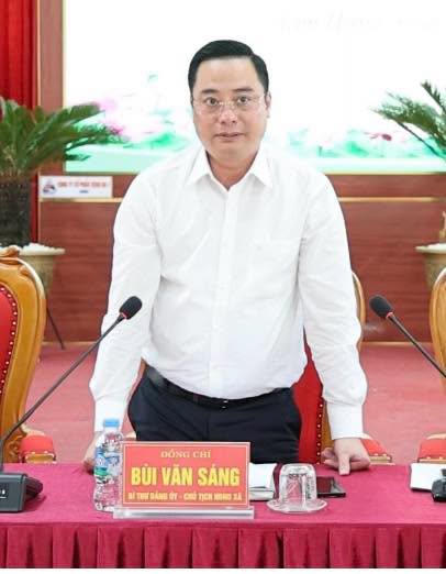 Trong những ngày cao điểm cuối chiến dịch, Bí thư Bùi Văn Sáng yêu cầu các lực lượng bám sát nhiệm vụ, chủ động xử lý từng phần việc, kịp thời tháo gỡ những điểm nghẽn và không để phát sinh thêm khối lượng tồn đọng. Ảnh: T.H