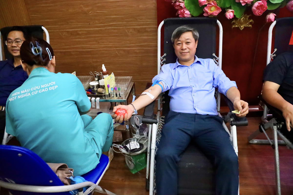 Mỗi giọt máu cho đi, một cuộc đời ở lại