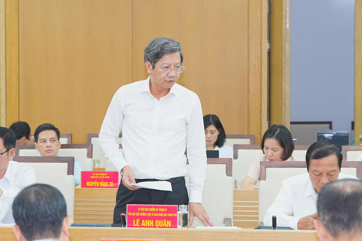Thủ tướng: Hải Phòng nâng cao chất lượng sắp xếp cán bộ và đảm bảo an toàn trong chuyển đổi số