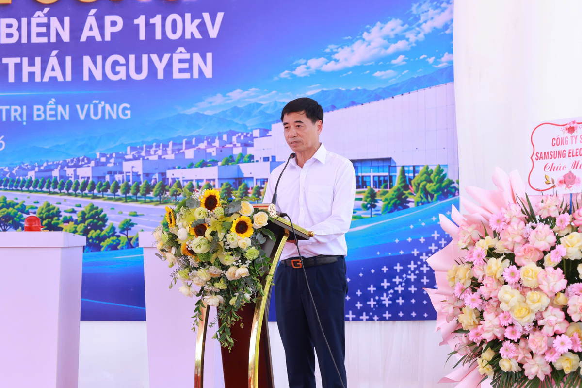 Ông Lê Hồng Quân - Chủ tịch Hội đồng quản trị Công ty cổ phần HAVIC, đại diện các nhà thầu thi công phát biểu cam kết tại buổi lễ