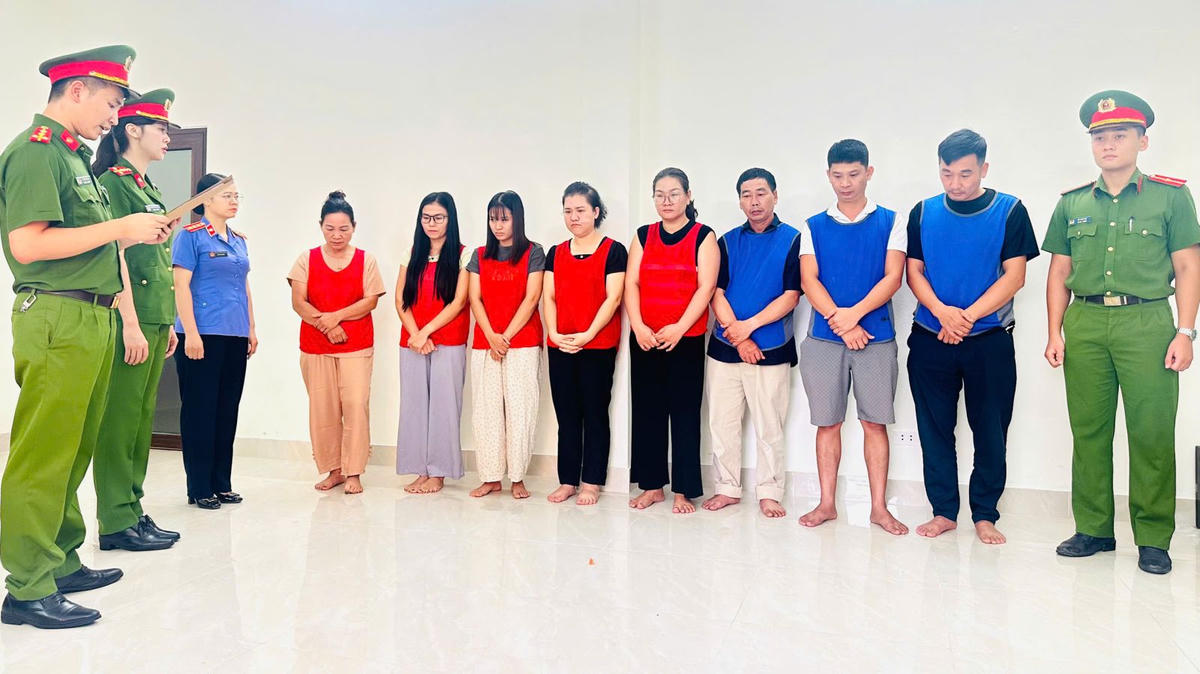 Nhóm người sản xuất, buôn bán An Cung giả. Ảnh: CATH