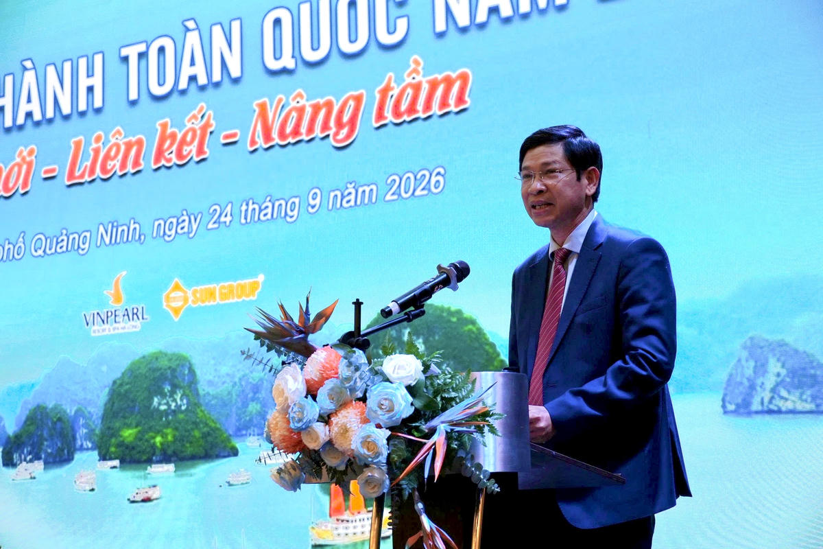 Thứ trưởng Bộ Văn hóa, Thể thao và Du lịch Hồ An Phong phát biểu tại hội nghị.