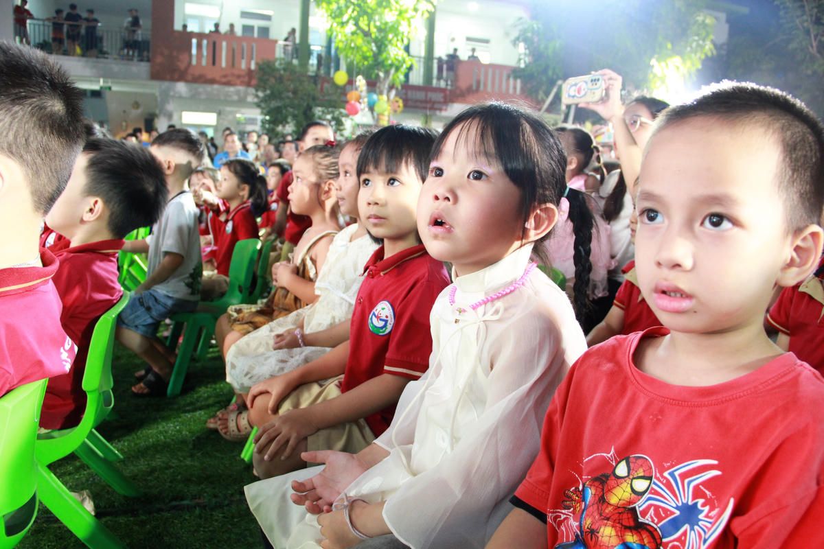 Mặt trận Hà Nội mang Trung thu ấm áp đến trẻ em nghèo