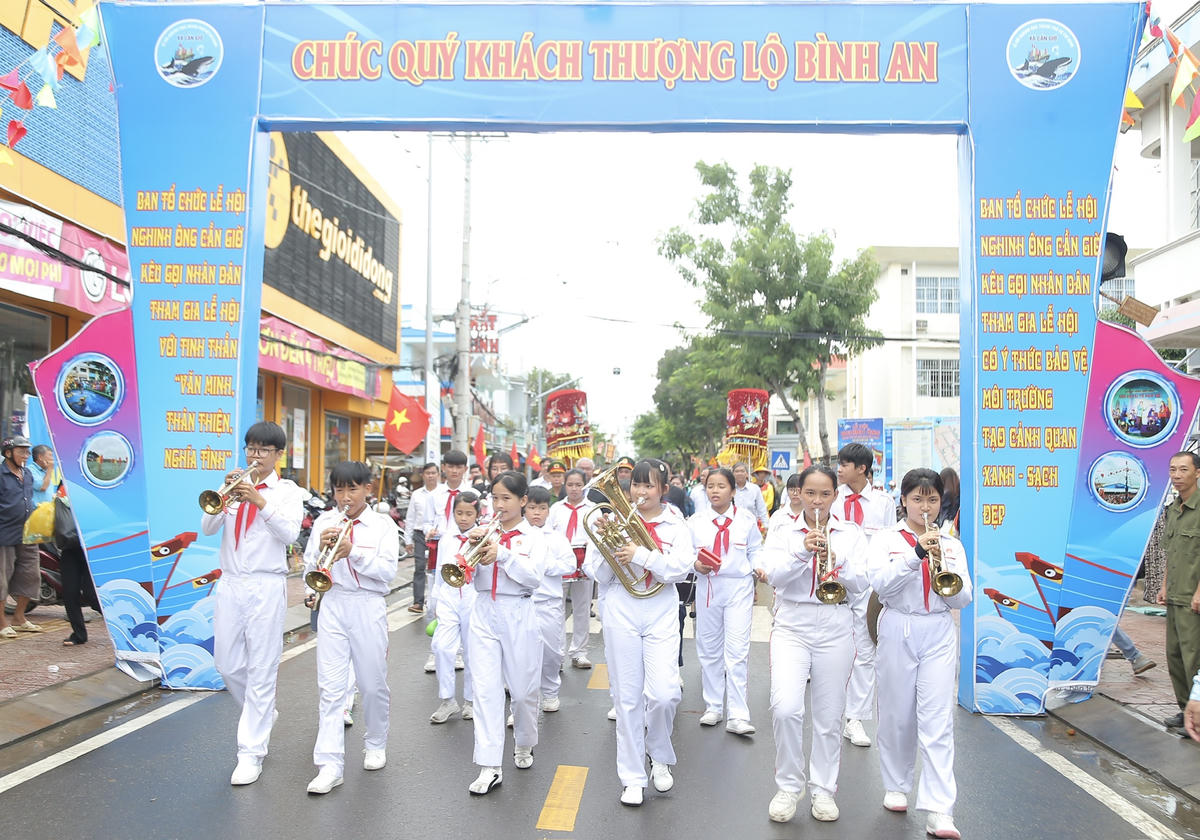 Rực rỡ sắc màu ở Lễ Nghinh Ông TPHCM năm 2026