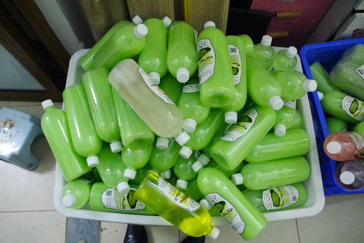 453 chai rượu đã được đóng sẵn. Ảnh: CANB