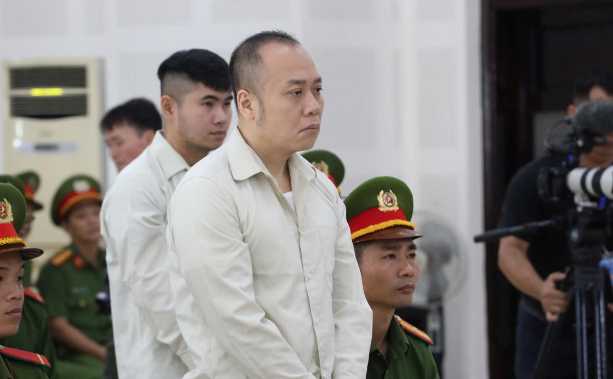 Bị cáo Nguyễn Quang Hoàng, Tổng Giám đốc Công ty GFDI khai nhận tại TAND TP Đà Nẵng ngày 24/9. Ảnh: TT.