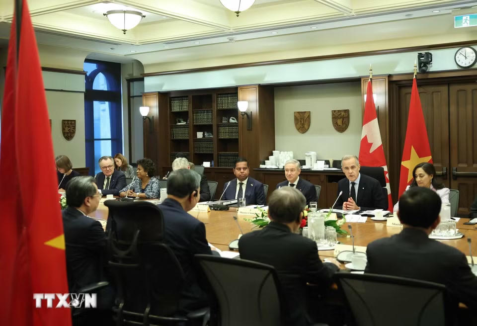 Tổng Bí thư, Chủ tịch nước Tô Lâm hội đàm với Thủ tướng Canada Mark Carney. (Ảnh: Thống Nhất/TTXVN)