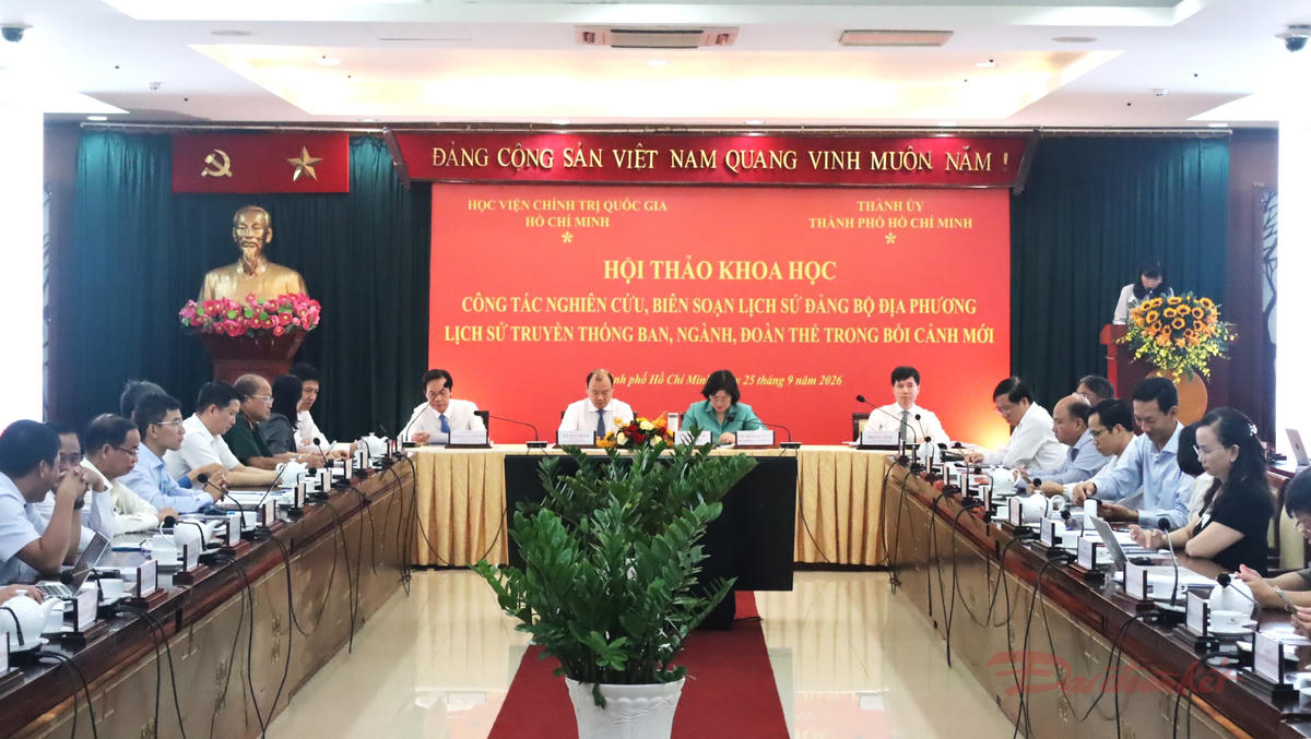 Quang cảnh hội thảo khoa học. Ảnh: T.Luân.