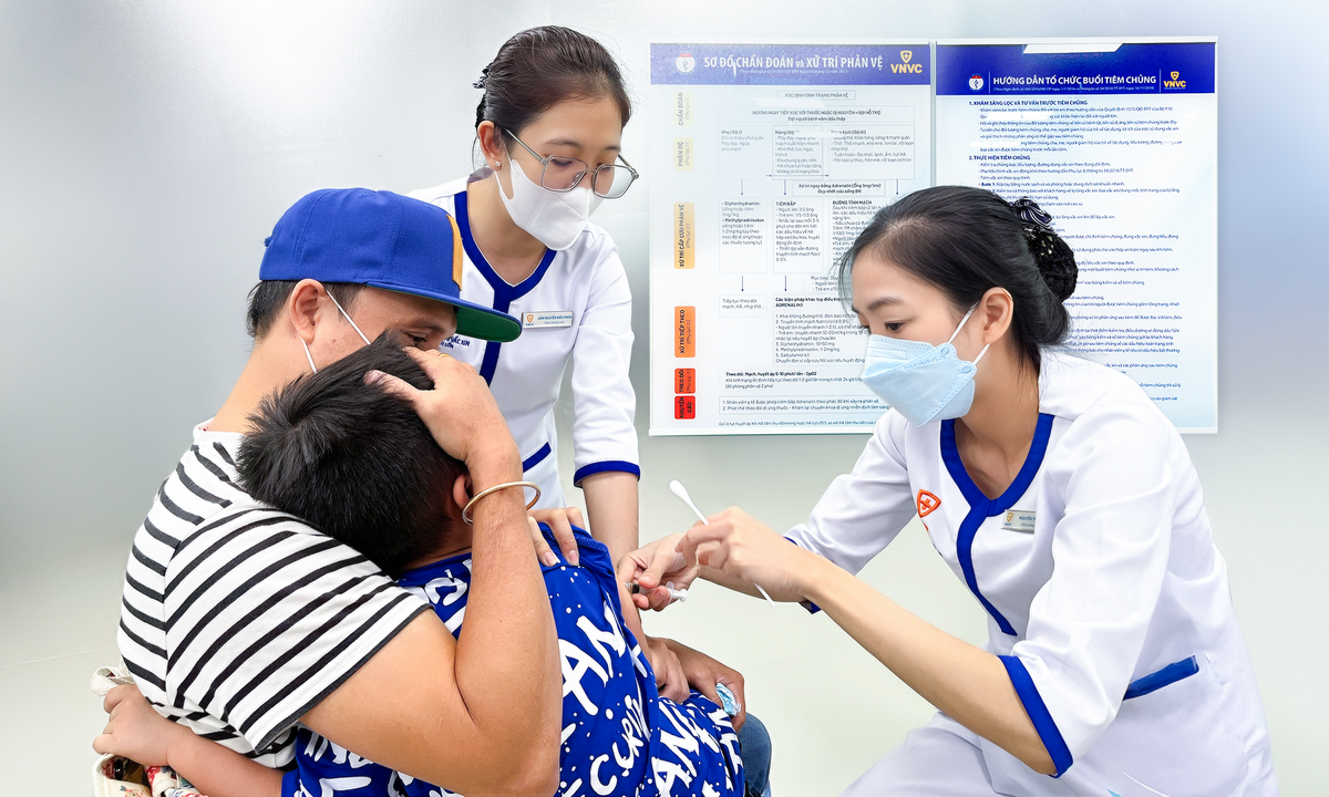 Đào tạo vaccine góp phần chuẩn bị năng lực dự phòng cho thế hệ nhân viên y tế Việt Nam. Ảnh: T.Q