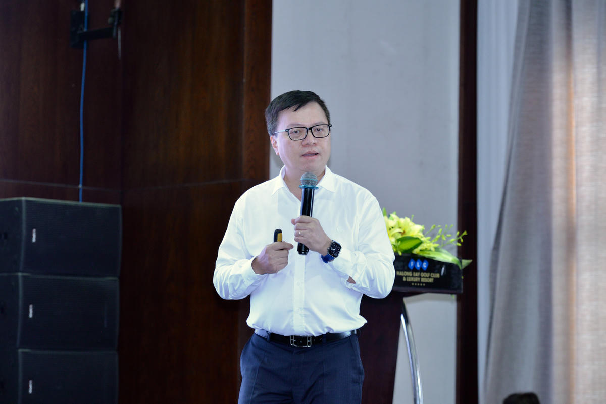  Ông Lê Quốc Minh - Ủy viên Trung ương Đảng, Tổng Biên tập Báo Nhân Dân, Phó Trưởng Ban Tuyên giáo Trung ương, Chủ tịch Hội Nhà báo Việt Nam nêu quan điểm về những thách thức của báo chí trong thời đại AI.  