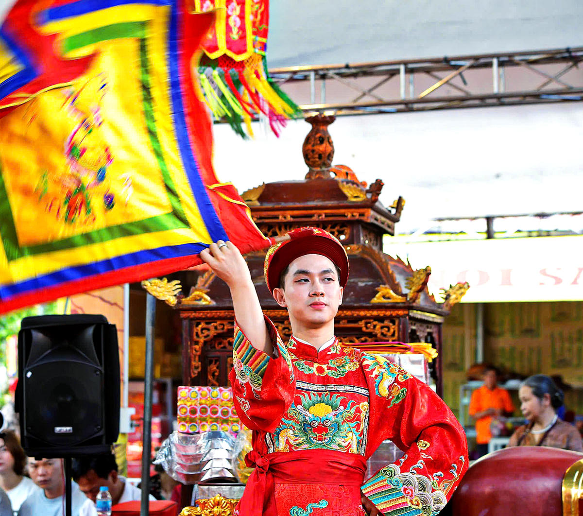 Hội tụ sắc màu văn hóa tại đền Trần Thương