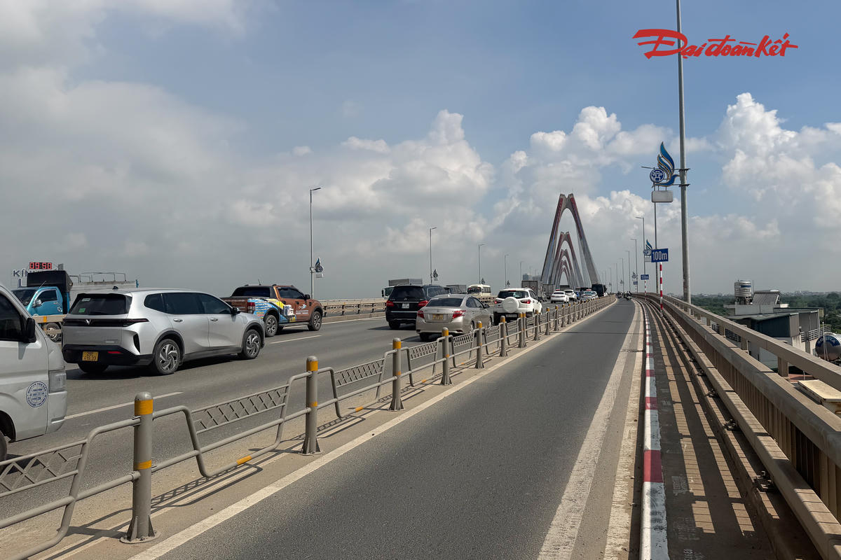 Tại mỗi vị trí, 5 biển báo lần lượt thể hiện các mốc 0m, 50m, 100m, 150m và 200m. 
