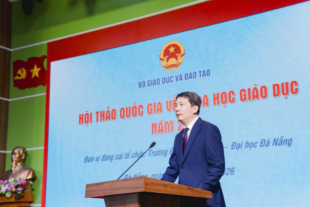 PGS.TS Phạm Quang Hưng, Thứ trưởng Bộ Giáo dục và Đào tạo phát biểu khai mạc hội thảo. Ảnh: BTC.