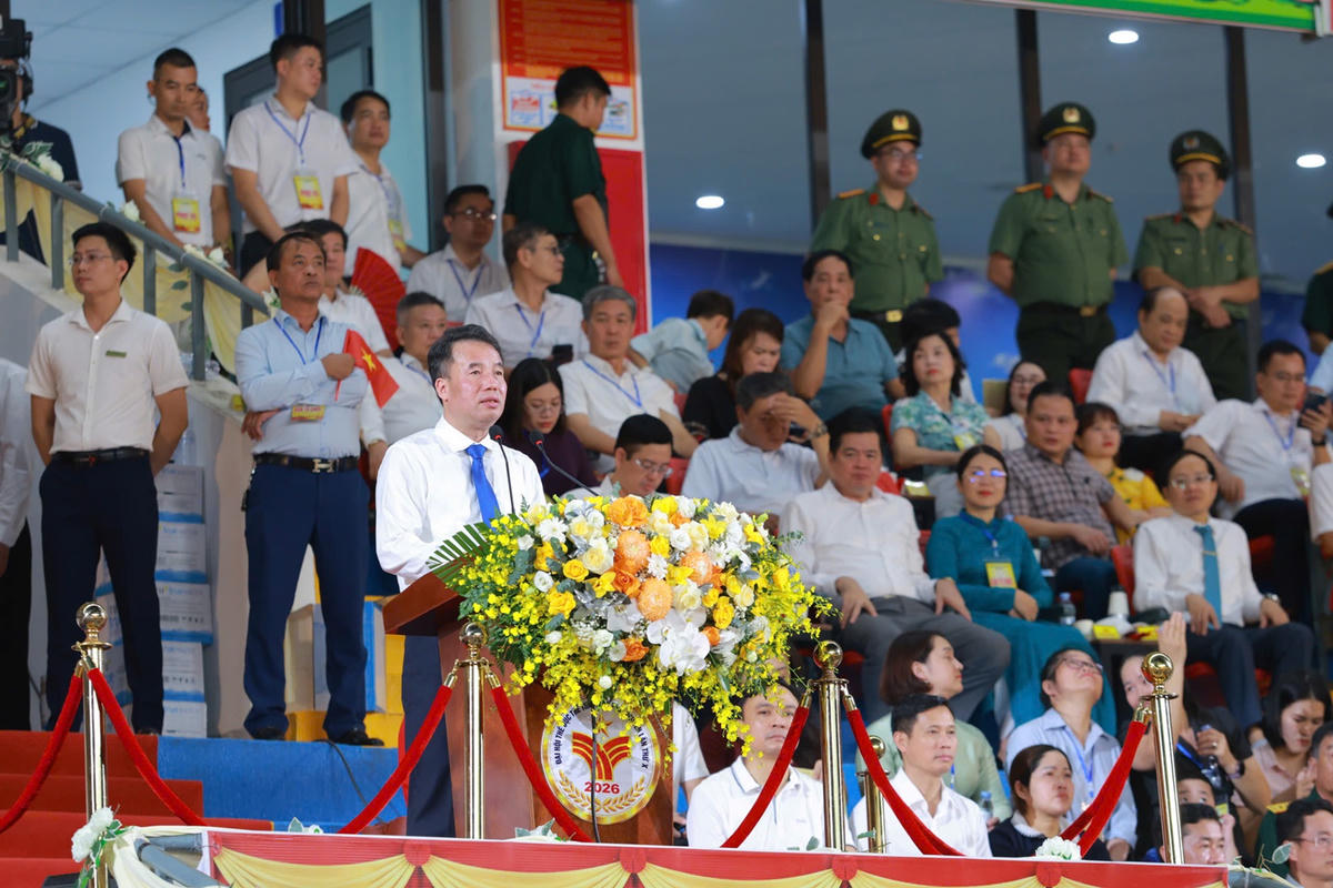 Ông Nguyễn Thế Mạnh, Chủ tịch UBND tỉnh Thái Nguyên phát biểu khai mạc Đại hội. Ảnh: TNGOP.