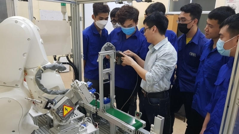 Bổ sung giáo dục trung học nghề vào hệ thống danh mục. Ảnh minh họa.