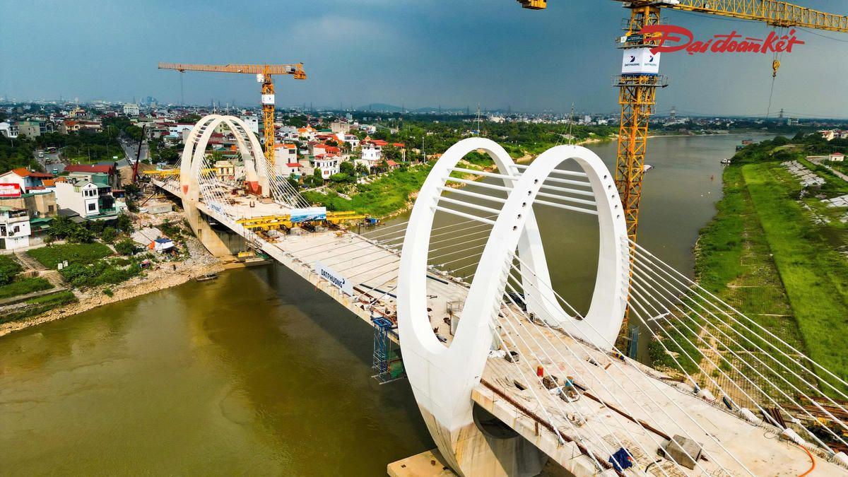 Cầu Đuống mới hợp long, tăng tốc hoàn thiện để thông xe cuối năm