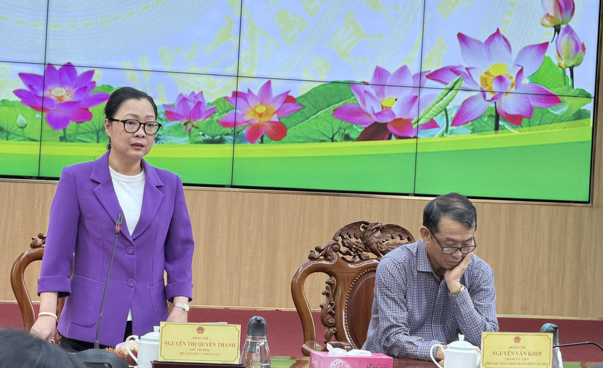 Thứ trưởng Bộ GDĐT Nguyễn Thị Quyên Thanh yêu cầu Sở GDĐT bám sát, đánh giá thực chất hoạt động của các cơ sở giáo dục sau sắp xếp, sáp nhập. Ảnh HT