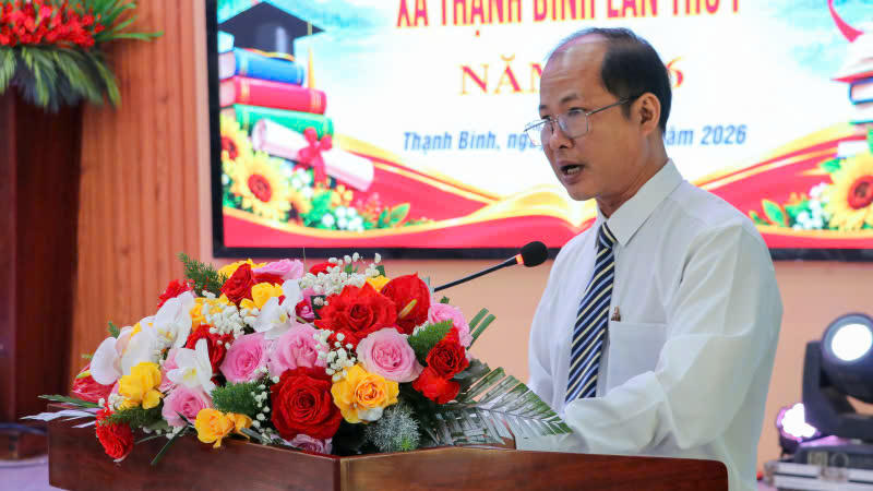 Phó Chủ tịch UBND xã Thạnh Bình Nguyễn Đình Tứ phát biểu tại lễ trao giải. Ảnh: NT.