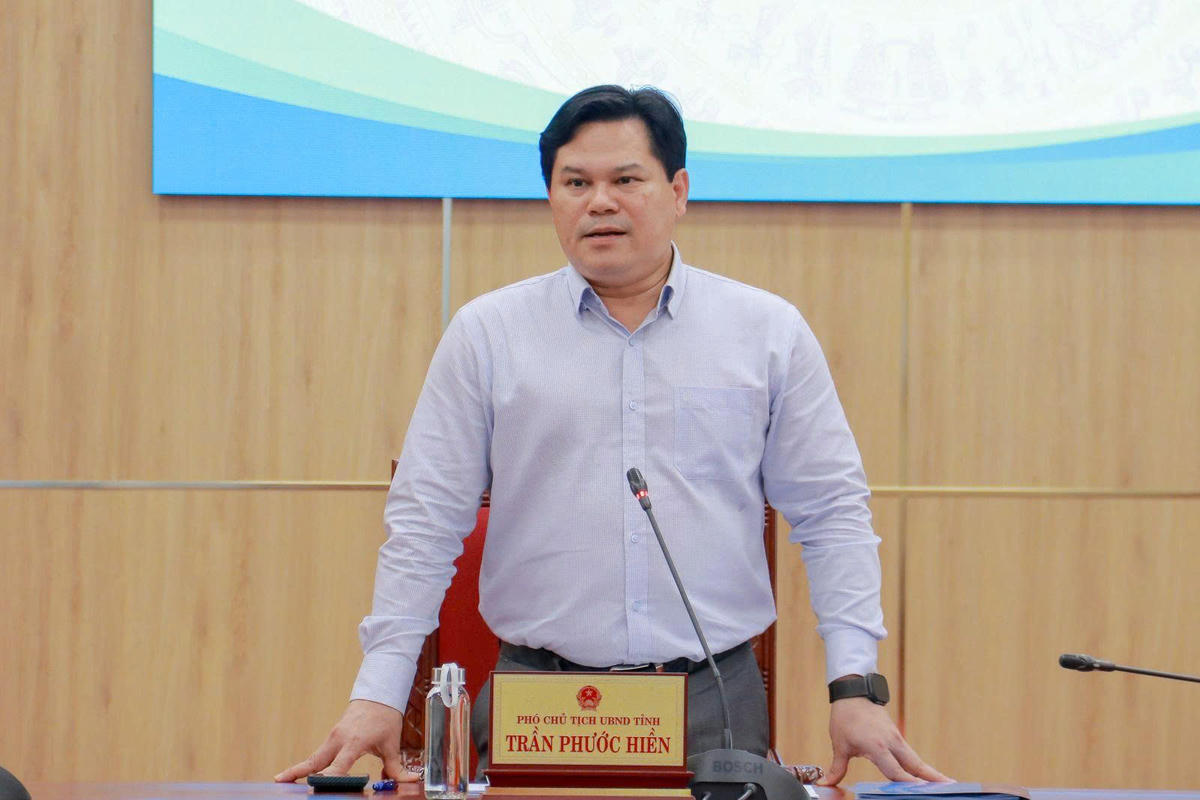 Phó Chủ tịch UBND tỉnh Quảng Ngãi Trần Phước Hiền phát biểu tại buổi làm việc. Ảnh: HH.
