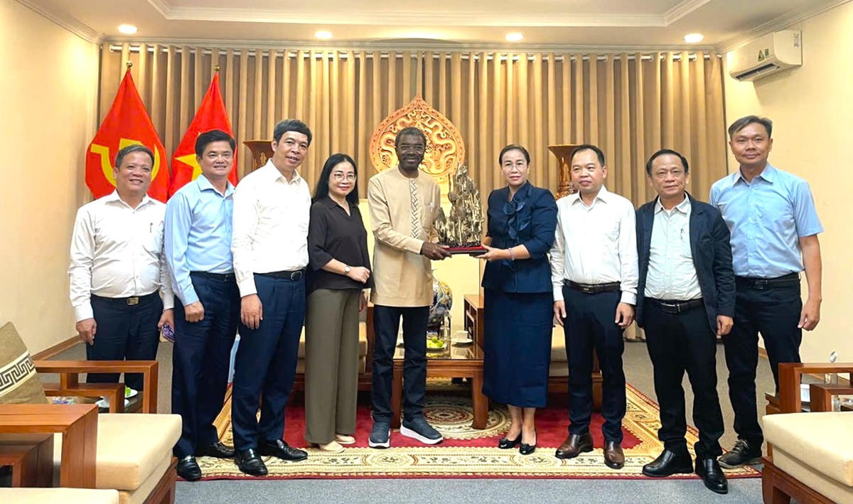 TP Đà Nẵng phối hợp Trung tâm Di sản thế giới UNESCO xây dựng hồ sơ đề cử quần thể Danh thắng – Di tích Ngũ Hành Sơn được công nhận là Di sản Văn hóa và Thiên nhiên thế giới. Ảnh: Mai Chi.