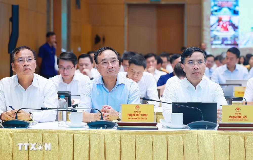 ttxvn_thu-tuong-chu-tri-hop-phien-hop-bcd-57-chuyen-de-phat-trien-kinh-te-xa-hoi-1-5.jpg
