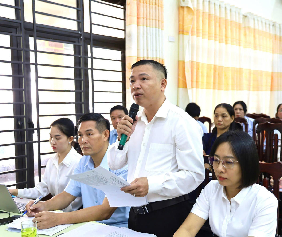 Trưởng Ban Tuyên giáo Trung ương Trịnh Văn Quyết tiếp xúc cử tri ở Tuyên Quang