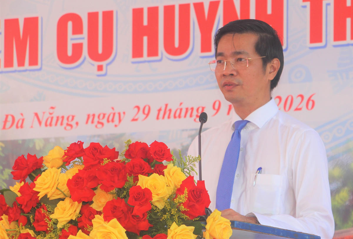 Ông Nguyễn Hữu Nhật, Giám đốc Ban Quản lý dự án đầu tư xây dựng các công trình dân dụng, công nghiệp và hạ tầng kỹ thuật Đà Nẵng phát biểu lễ khánh thành. Ảnh: CĐ.