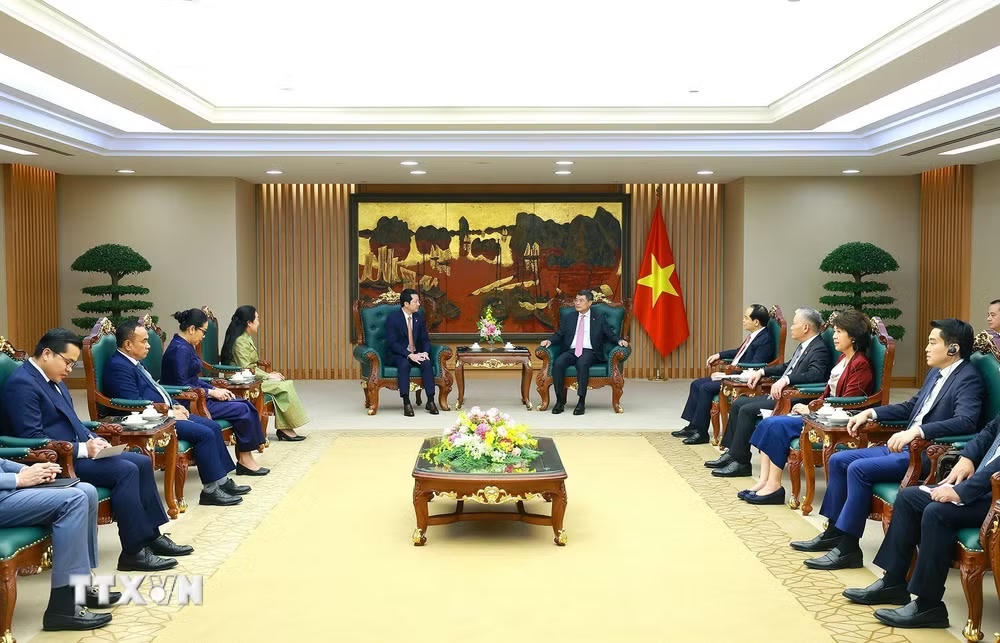 ttxvn_thu-tuong-le-minh-hung-tiep-bo-truong-bo-thanh-tra-campuchia-5.jpg
