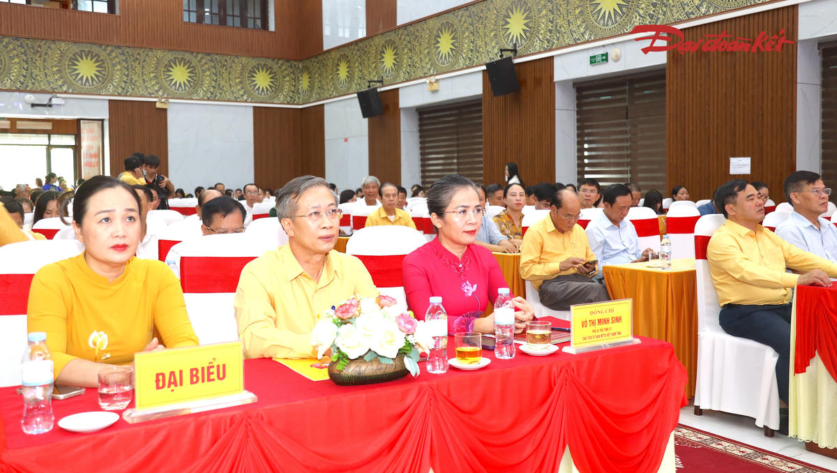 Các đại biểu tham dự buổi tri ân. Ảnh: Điền Bắc