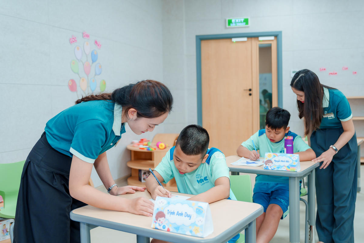 Vin Nexus Center: Trường học hạnh phúc hình trái tim và những gam màu rất “lạ”