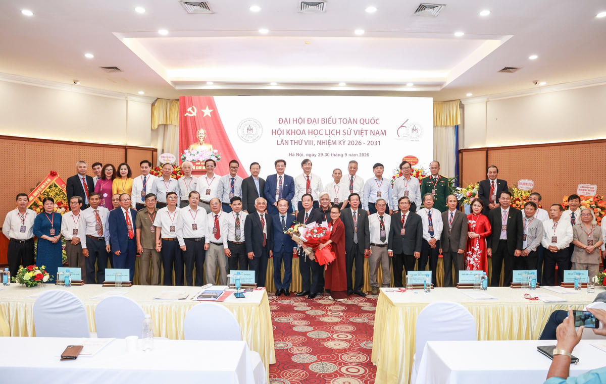 Ban chấp hành ra mắt Đại hội. Ảnh: Quang Vinh